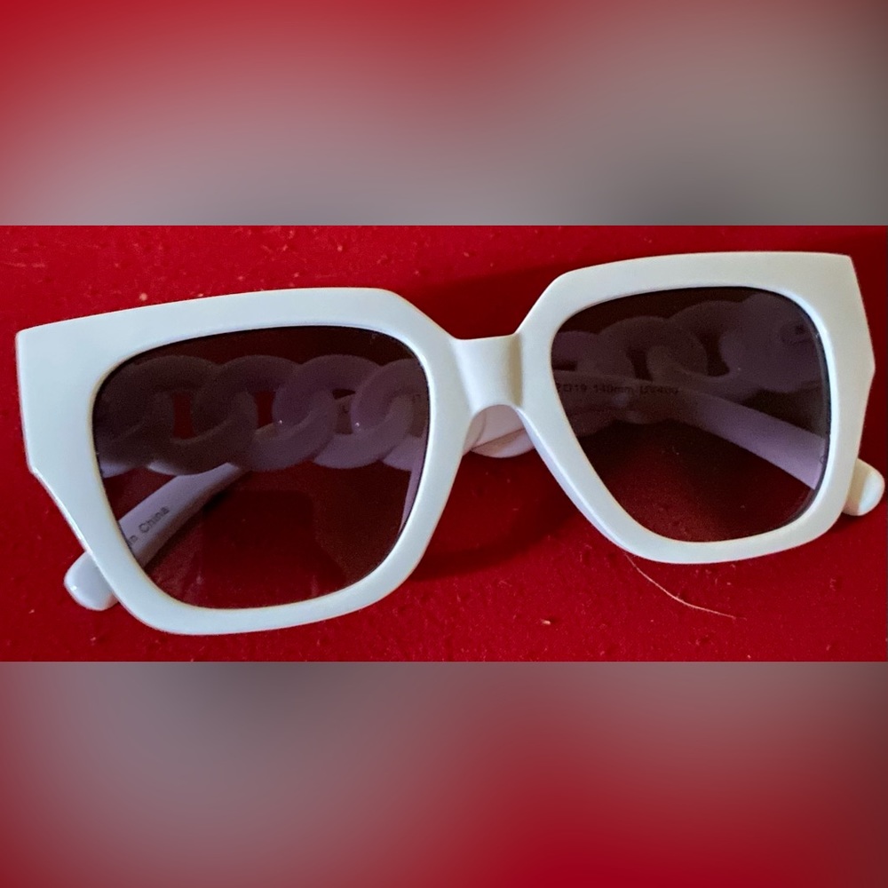 Cute glasses - Picture 5 of 8